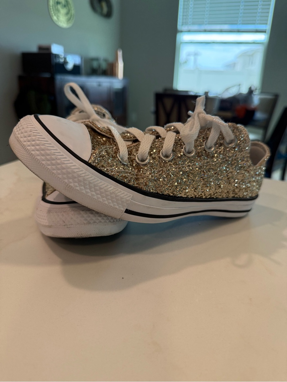 Converse Kids Gold Glitter Low Top Sneakers - Picture 2 of 4